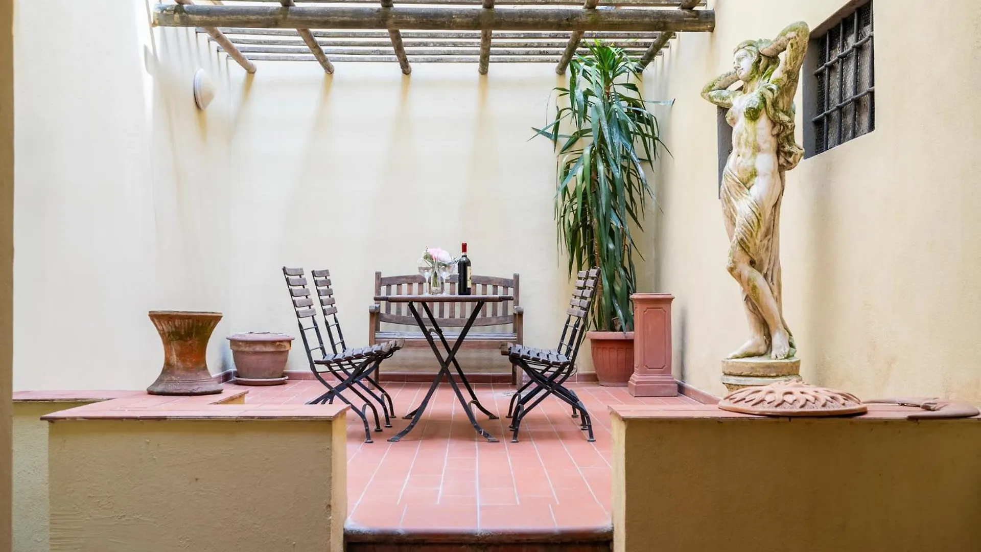 Central Station Apartment With Garden Firenze Italia
